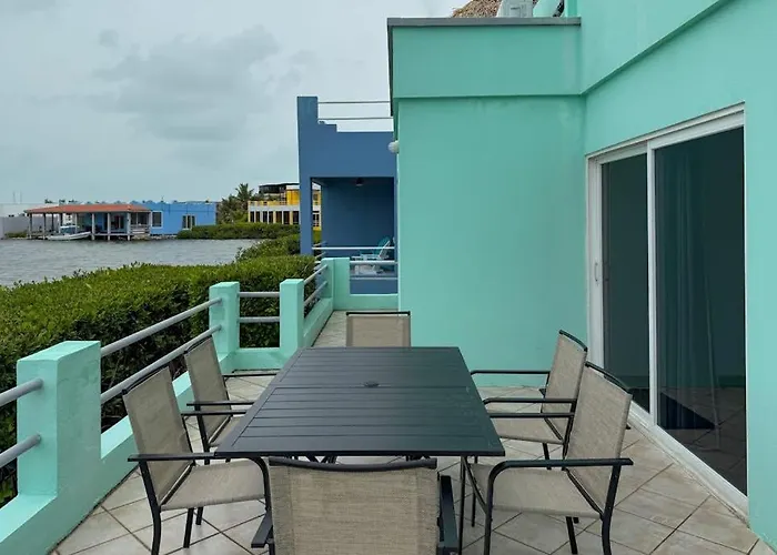 18 At Maralaguna San Pedro (Ambergris Caye)
