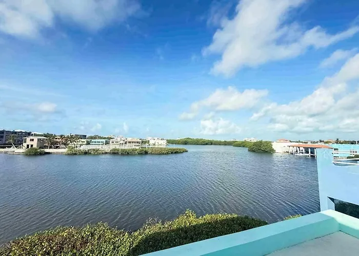 18 At Maralaguna Villa