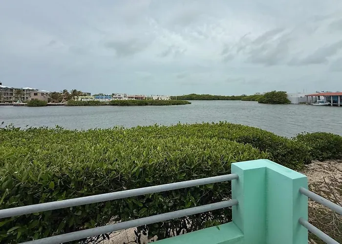 18 At Maralaguna Villa San Pedro (Ambergris Caye)