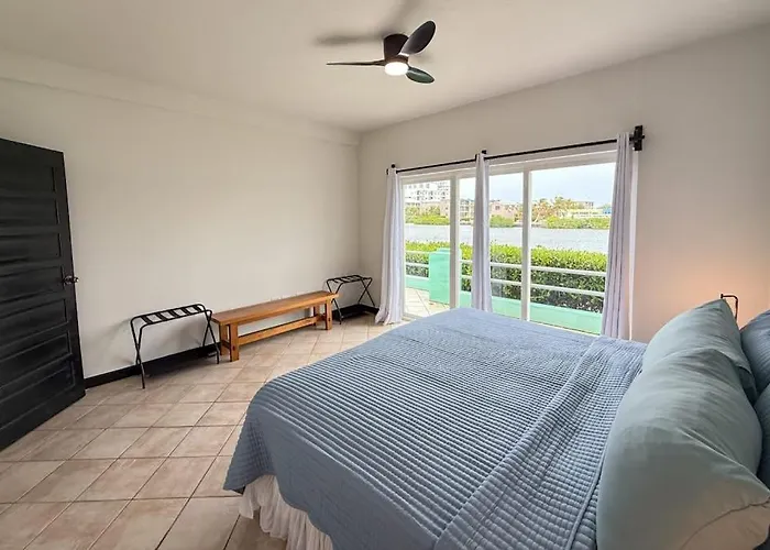 18 At Maralaguna Villa San Pedro (Ambergris Caye)