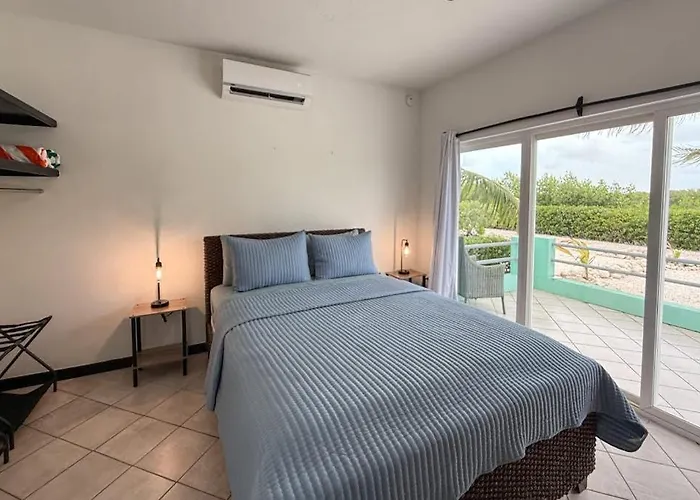 18 At Maralaguna San Pedro (Ambergris Caye)
